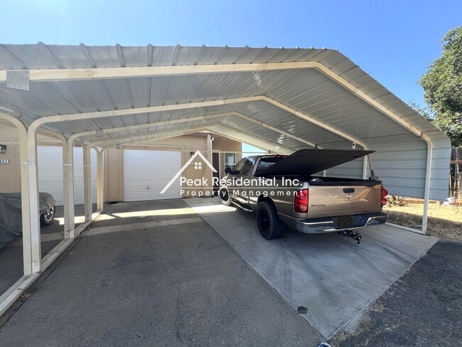 7660 Lisa Ann Ct in Sacramento, CA - Building Photo - Building Photo