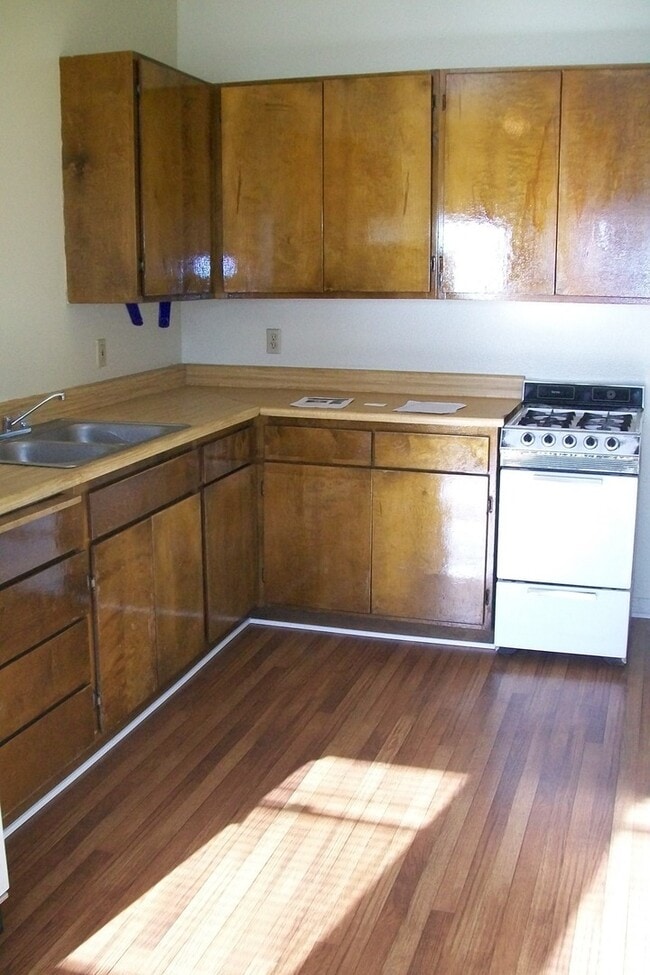 461 W Colorado St in Glendale, CA - Building Photo - Building Photo