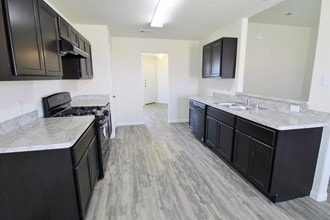 43 Santa Barbara Dr in Manvel, TX - Building Photo - Building Photo