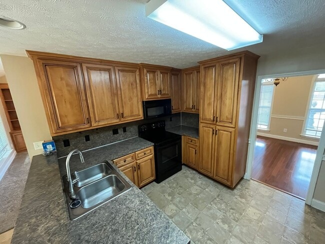 6031 Broadstone Ct in Columbus, GA - Building Photo - Building Photo