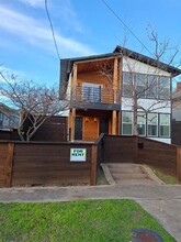 805 W 9th St in Dallas, TX - Building Photo - Building Photo