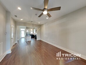 6813 Charlotte Pike in Nashville, TN - Building Photo - Building Photo
