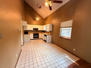 1121 W 19th Terrace in Russellville, AR - Building Photo - Building Photo