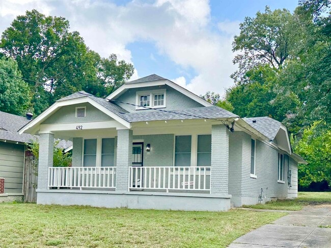 property at 492 Lundee St