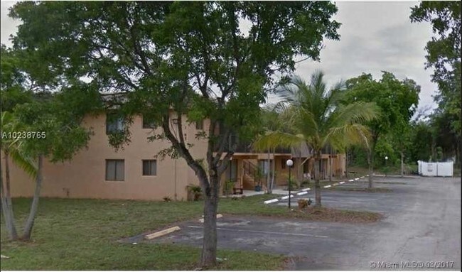 1045 S Flagler Ave in Pompano Beach, FL - Building Photo - Building Photo