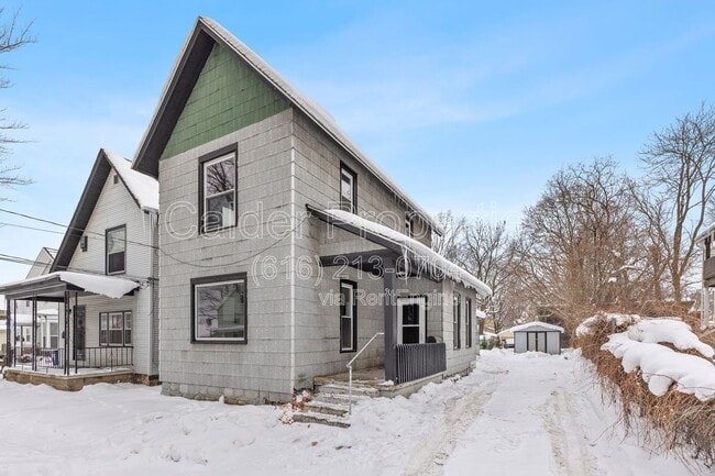 51 Colfax St NE in Grand Rapids, MI - Building Photo - Building Photo