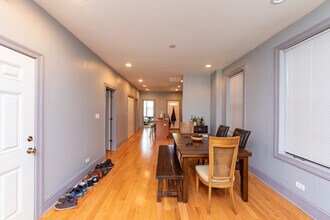 2627 W Hirsch St in Chicago, IL - Building Photo - Building Photo