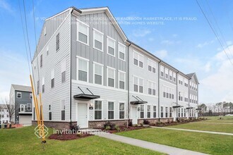 4369 Johnston Oehler Rd in Charlotte, NC - Building Photo - Building Photo