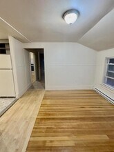 8 Fairmount Ave in Auburn, ME - Building Photo - Building Photo