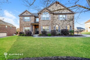 1001 Donegal Dr in Locust Grove, GA - Building Photo