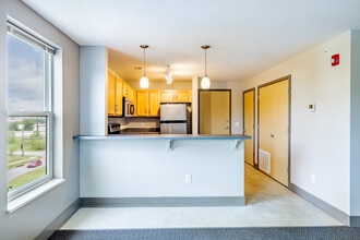 Capitol Rows in Omaha, NE - Building Photo - Interior Photo