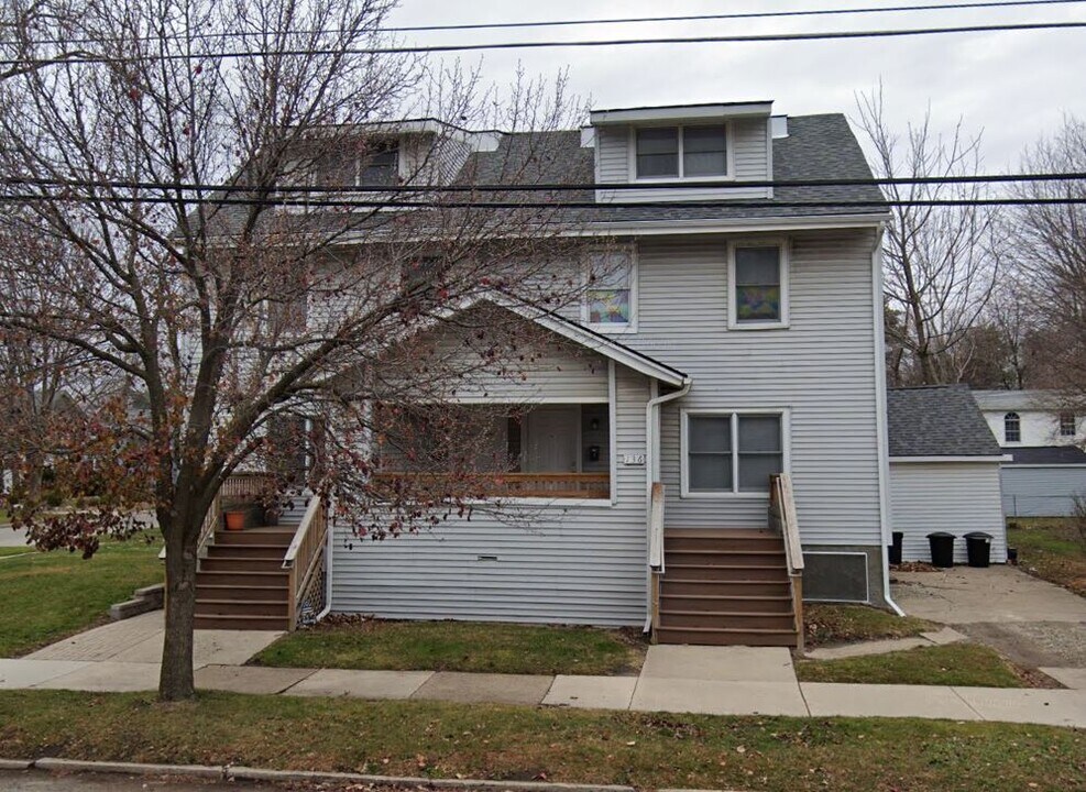 136 Grand Ave in Mount Clemens, MI - Building Photo