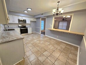 1211 Dalraida Rd in Montgomery, AL - Foto de edificio - Building Photo