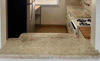 150 Pomona Ave, Unit #4 in Long Beach, CA - Building Photo