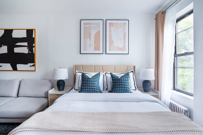 444 W 48th St in New York, NY - Building Photo - Building Photo