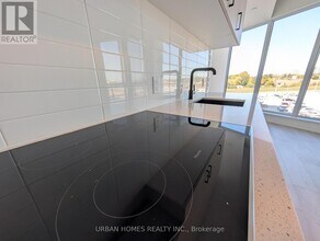 1 Kyle Lowry Rd in Toronto, ON - Building Photo - Building Photo