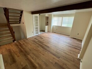 792 Wheatland Cir in Bridgeville, PA - Building Photo - Building Photo