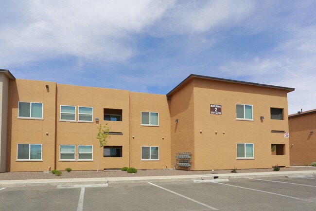 Keystone Place in El Paso, TX - Building Photo - Building Photo