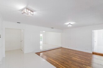 2810 NE 60th St in Fort Lauderdale, FL - Building Photo - Building Photo