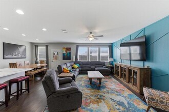 2009 Los Olivios Wy in Austin, TX - Building Photo - Building Photo