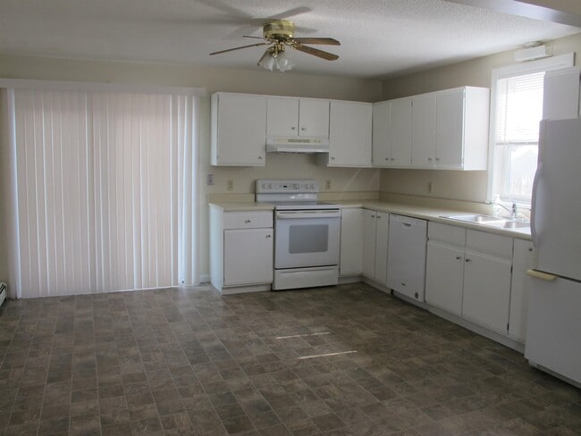 213 Prospect St in Manchester, NH - Building Photo - Building Photo