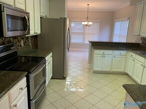 129 Cannes Dr SE in Brownsboro, AL - Building Photo - Building Photo