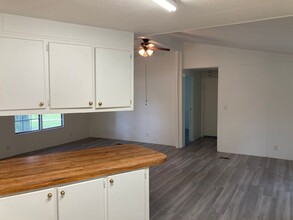 1749 N Lake Dr in Lexington, SC - Building Photo - Building Photo