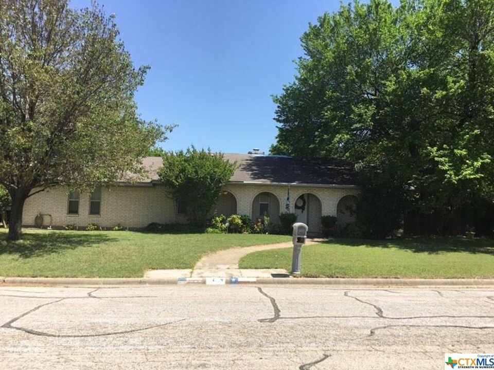 1714 Possum Trail in Harker Heights, TX - Building Photo