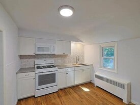 95 Delafield St in Poughkeepsie, NY - Building Photo