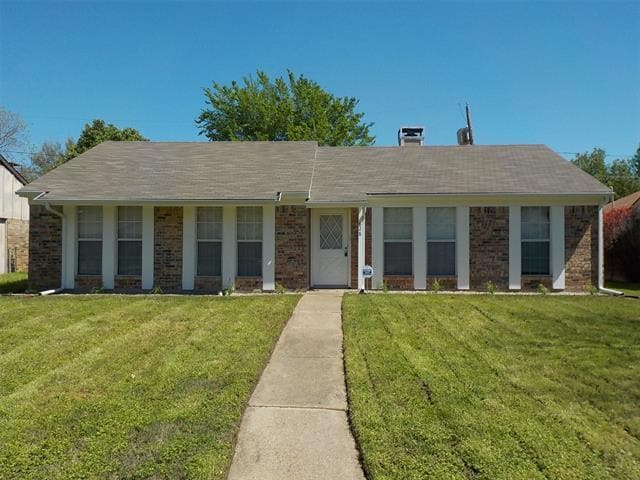 property at 828 Woodrock Dr