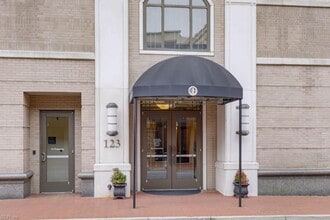 123 College Pl in Norfolk, VA - Building Photo - Building Photo