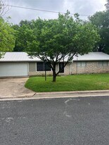 11655 River Oaks Trail in Austin, TX - Building Photo