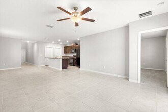 4305 Romano Busciglio St in Tampa, FL - Building Photo - Building Photo