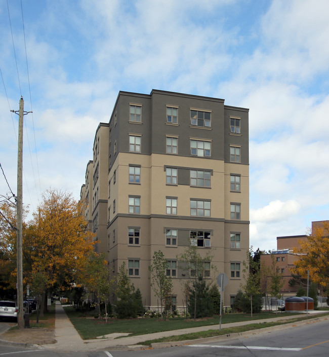 Regent Student Living in St Catharines, ON - Building Photo - Building Photo