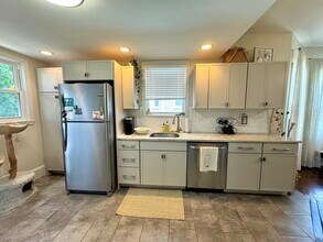 26 Bradfield Ave, Unit 1 in Boston, MA - Building Photo - Building Photo
