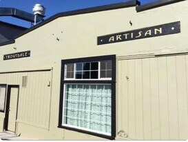 124 SE Harlow Ave in Troutdale, OR - Building Photo