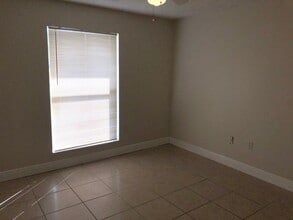 1851 Caralee Blvd in Orlando, FL - Foto de edificio - Building Photo