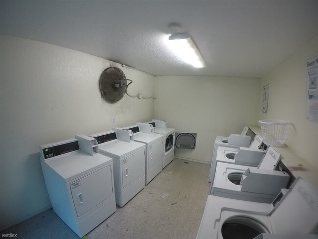 7770 Starkey Rd-Unit -Apt 116 in Seminole, FL - Building Photo - Building Photo