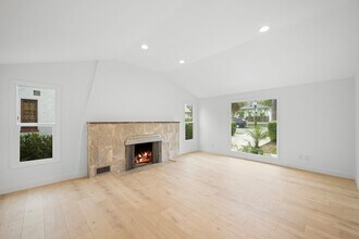 1546 Glenwood Rd in Glendale, CA - Foto de edificio - Building Photo
