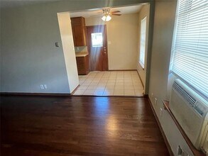 2421 S Tyler St in Dallas, TX - Building Photo - Building Photo