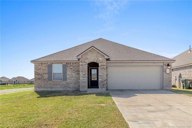 3764 Red Tailed Hawk Dr in Lake Charles, LA - Building Photo
