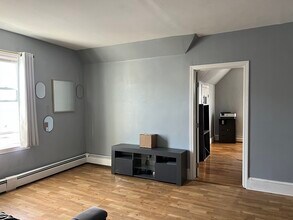 7 Beacon St in Attleboro, MA - Building Photo - Building Photo