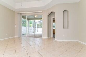 14221 Lake Live Oak Dr in Orlando, FL - Building Photo - Building Photo
