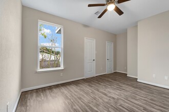 21 Latham, Unit D in Houston, TX - Foto de edificio - Building Photo