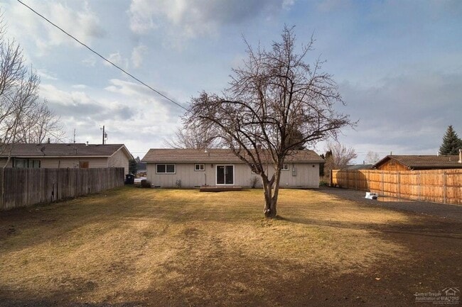 property at 1444 NW Canyon Dr