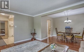 16 Marta Ave in Toronto, ON - Building Photo - Building Photo