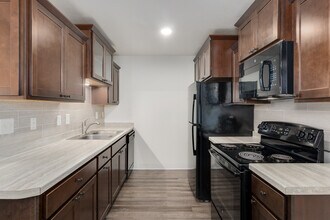 Whispering Pines in Holland, MI - Building Photo - Building Photo
