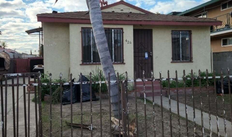 426 E Century Blvd, Unit 426 in Los Angeles, CA - Foto de edificio