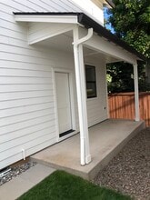 10271 SE 40th Ave in Milwaukie, OR - Foto de edificio - Building Photo