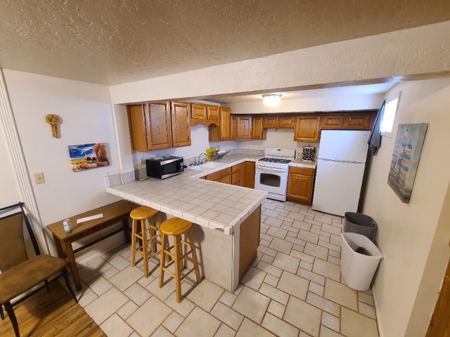 6781 S 2300 E, Unit Rooms for Rent in Salt Lake City, UT - Foto de edificio - Building Photo